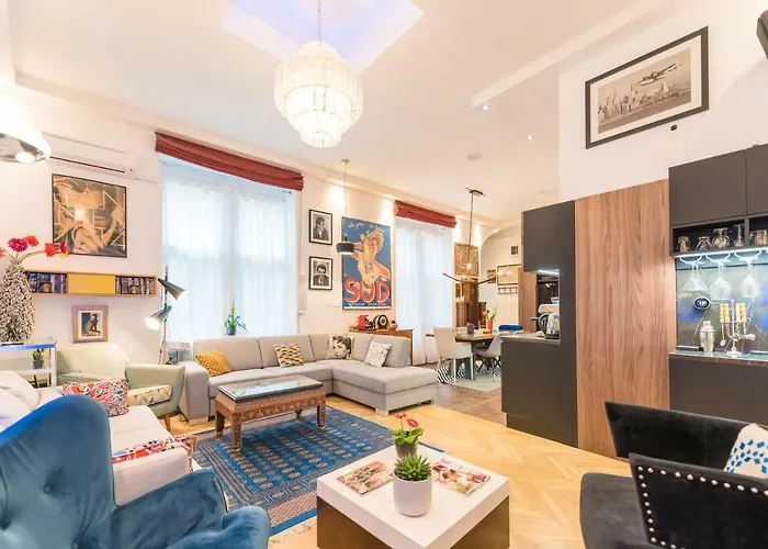 Oasis Apartments - Castle District I