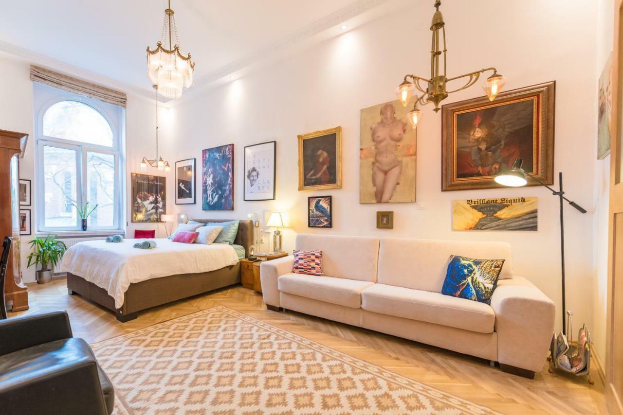 Oasis - Castle District I Budapešť